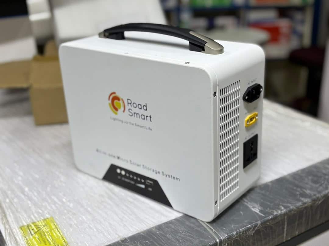 Road Smart – Système de stockage solaire tout-en-un (All-in-One Micro Solar Storage System)