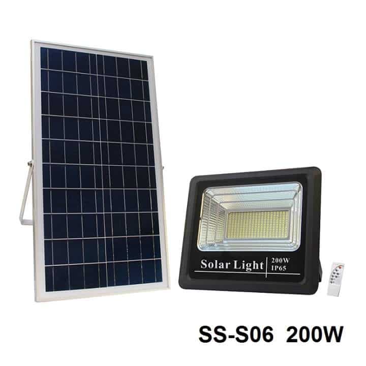 Projecteur solaire autonome 200W